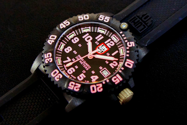 LUMINOX-7050シリーズ（ゴムベルト仕様）商品情報｜ドイツ仕込みの時計 